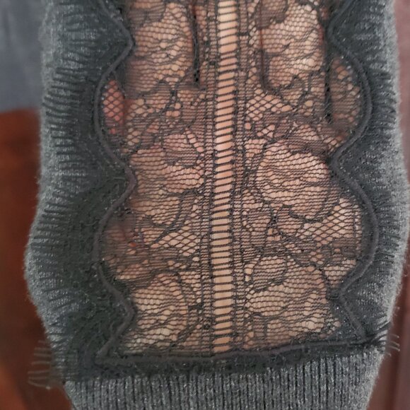 Loft charcoal gray cotton/silk blend sweater, eyelash lace sleeve inset - Picture 4 of 7